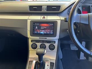 2009 Volkswagen Passat - Thumbnail