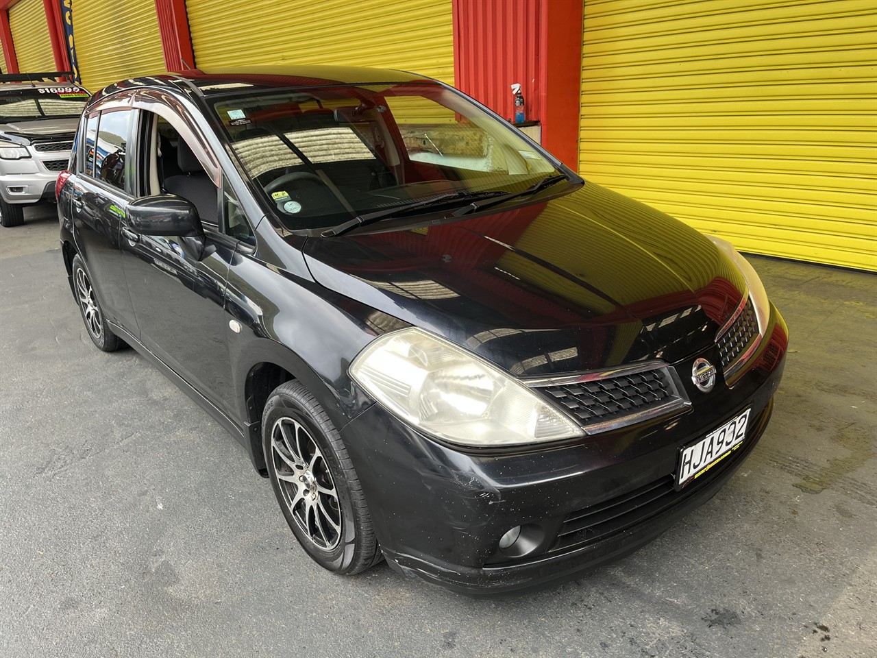 2004 Nissan Tiida