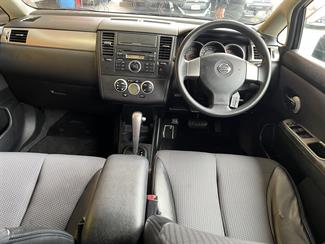 2004 Nissan Tiida - Thumbnail