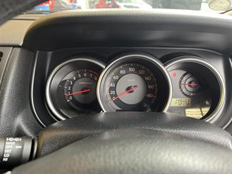 2004 Nissan Tiida - Thumbnail