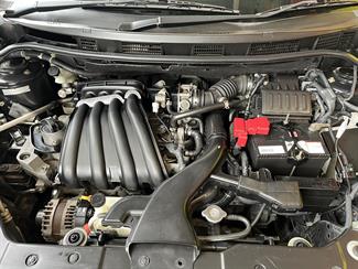 2004 Nissan Tiida - Thumbnail