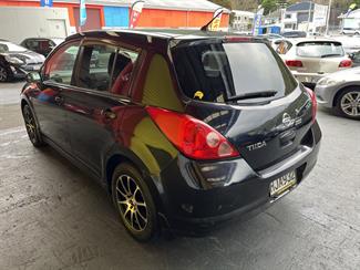 2004 Nissan Tiida - Thumbnail