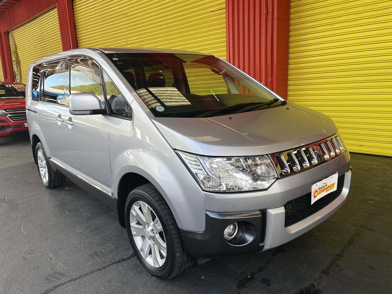 2016 Mitsubishi DELICA
