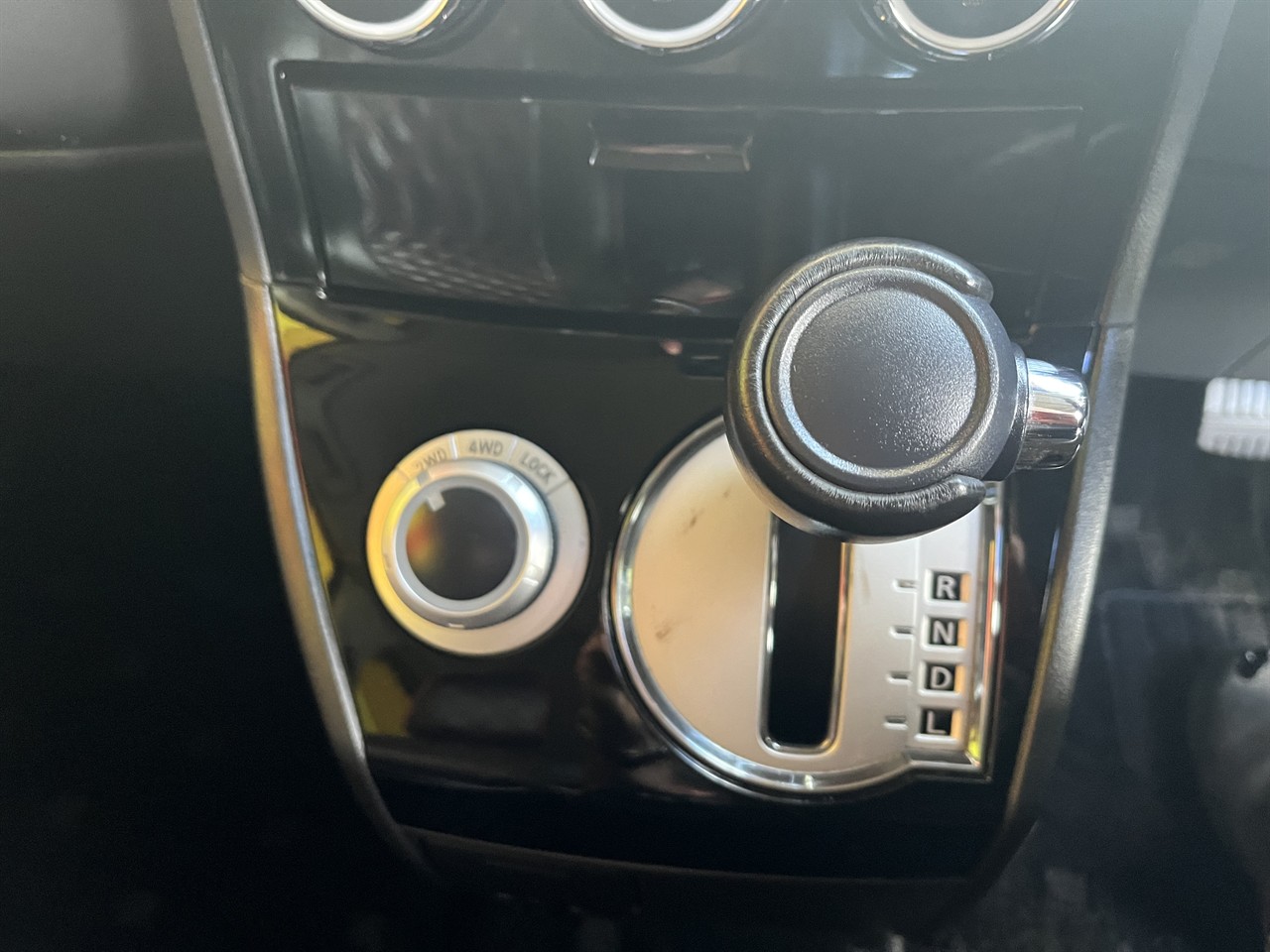 2016 Mitsubishi DELICA