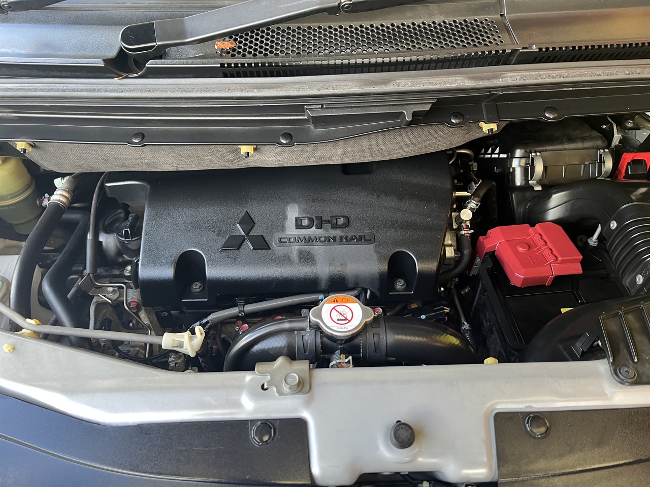 2016 Mitsubishi DELICA