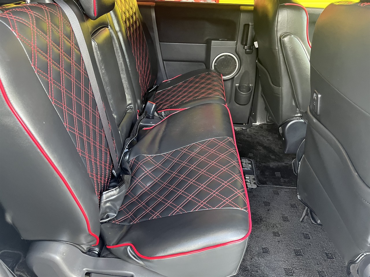 2016 Mitsubishi DELICA