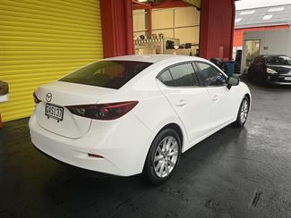 2015 Mazda Axela - Thumbnail