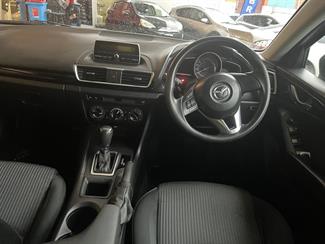 2015 Mazda Axela - Thumbnail