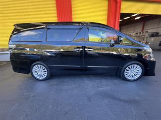 2012 Toyota Vellfire - Thumbnail