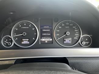 2011 Holden Commodore - Thumbnail