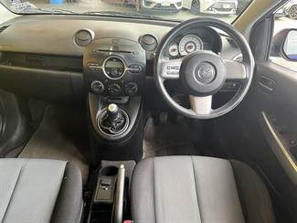 2010 Mazda 2 - Thumbnail