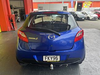 2010 Mazda 2 - Thumbnail