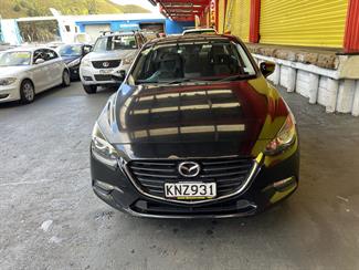 2017 Mazda MAZDA3 - Thumbnail