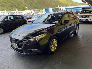 2017 Mazda MAZDA3 - Thumbnail