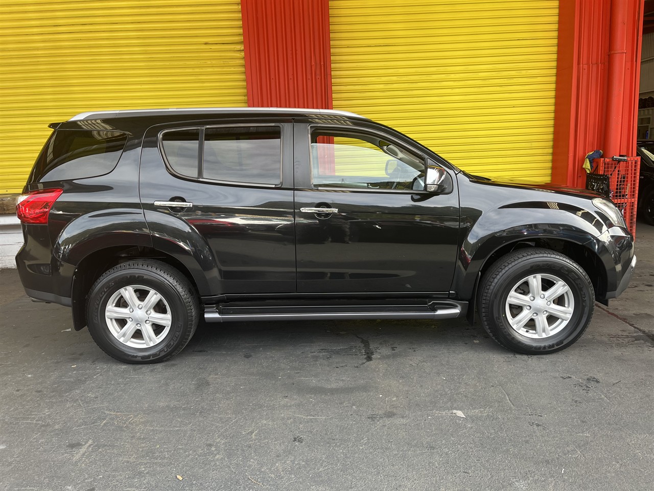 2016 Isuzu Mu-X