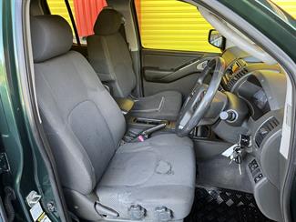 2006 Nissan Navara - Thumbnail