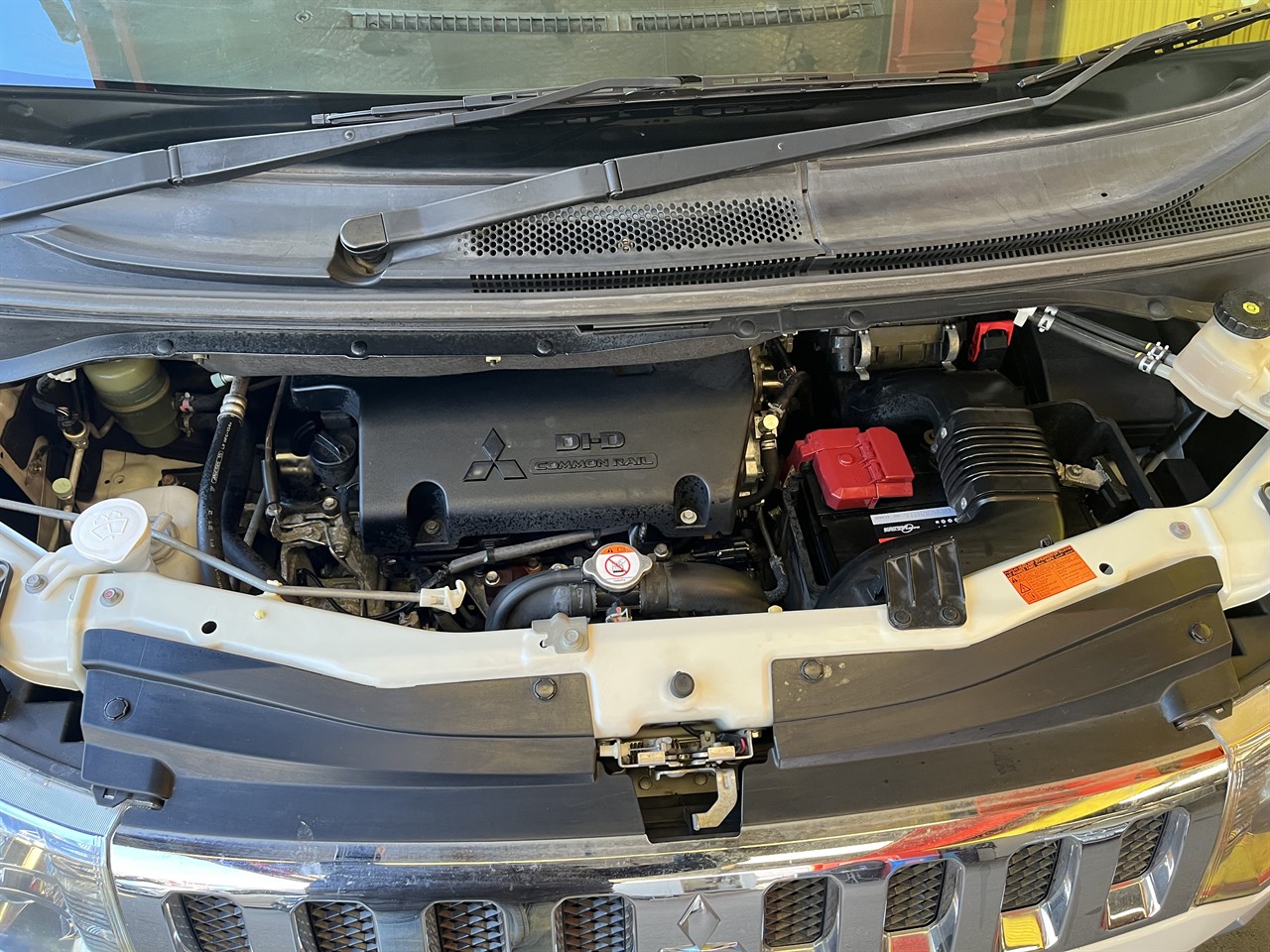 2016 Mitsubishi DELICA