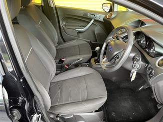 2016 Ford Fiesta - Thumbnail