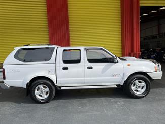 2011 Nissan Navara - Thumbnail