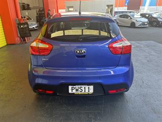 2013 Kia Rio - Thumbnail