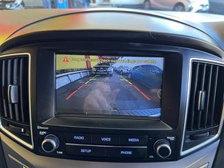 2018 Hyundai Imax - Thumbnail