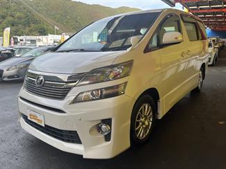 2013 Toyota Vellfire - Thumbnail