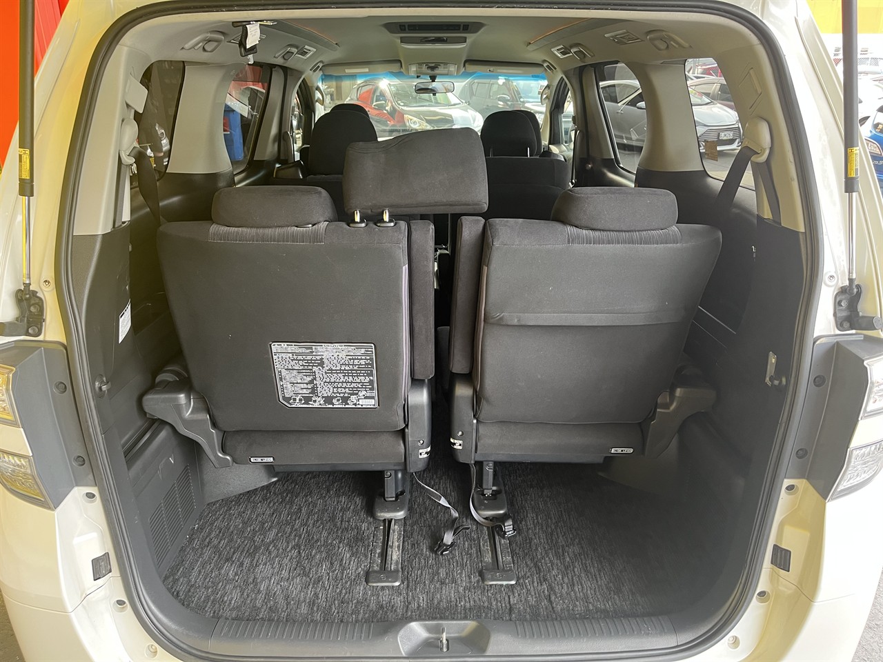 2013 Toyota Vellfire