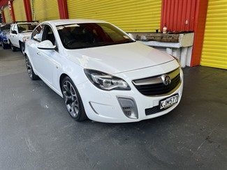 2017 Holden Insignia - Thumbnail