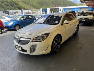 2017 Holden Insignia - Thumbnail