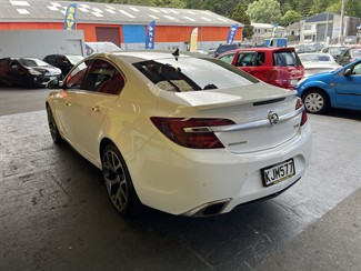 2017 Holden Insignia - Thumbnail