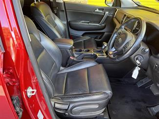 2017 Kia Sportage - Thumbnail