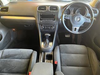 2009 Volkswagen Golf - Thumbnail