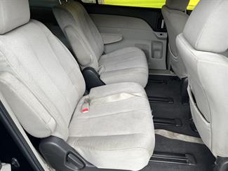 2006 Mazda MPV - Thumbnail