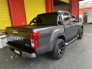2018 Isuzu D-Max - Thumbnail