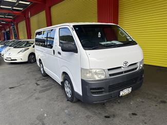 2005 Toyota Hiace - Thumbnail