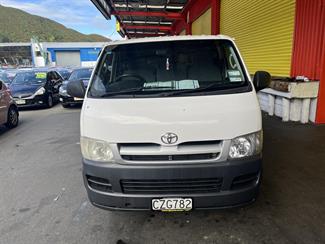 2005 Toyota Hiace - Thumbnail