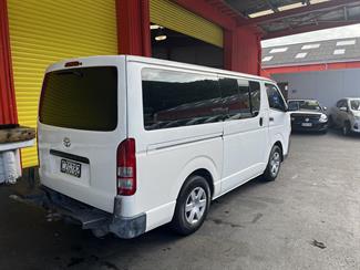 2005 Toyota Hiace - Thumbnail