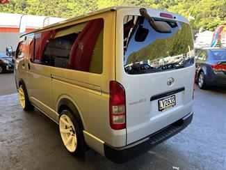 2013 Toyota Hiace - Thumbnail