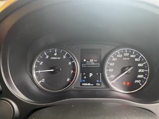 2017 Mitsubishi Outlander - Thumbnail