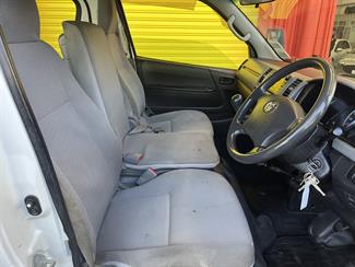 2007 Toyota Hiace - Thumbnail