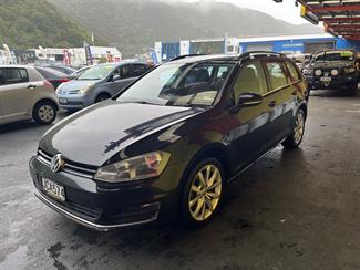 2015 Volkswagen Golf - Thumbnail