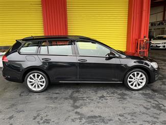 2015 Volkswagen Golf - Thumbnail