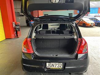 2008 Suzuki Swift - Thumbnail