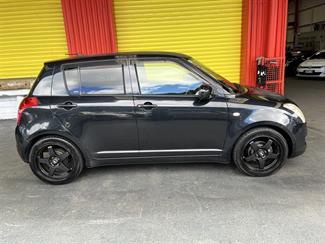 2008 Suzuki Swift - Thumbnail