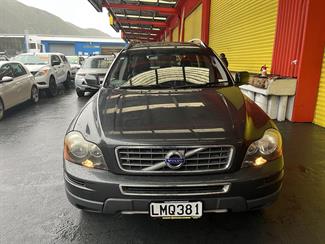 2010 Volvo XC90 - Thumbnail