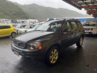 2010 Volvo XC90 - Thumbnail