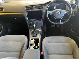 2020 Volkswagen Golf - Thumbnail