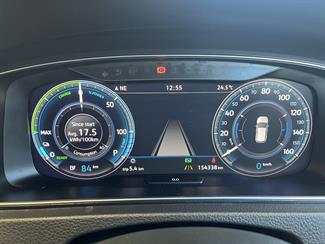 2020 Volkswagen Golf - Thumbnail