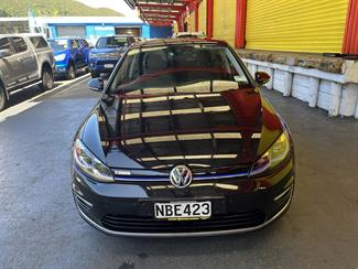 2020 Volkswagen Golf - Thumbnail