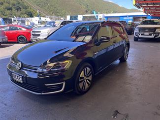 2020 Volkswagen Golf - Thumbnail